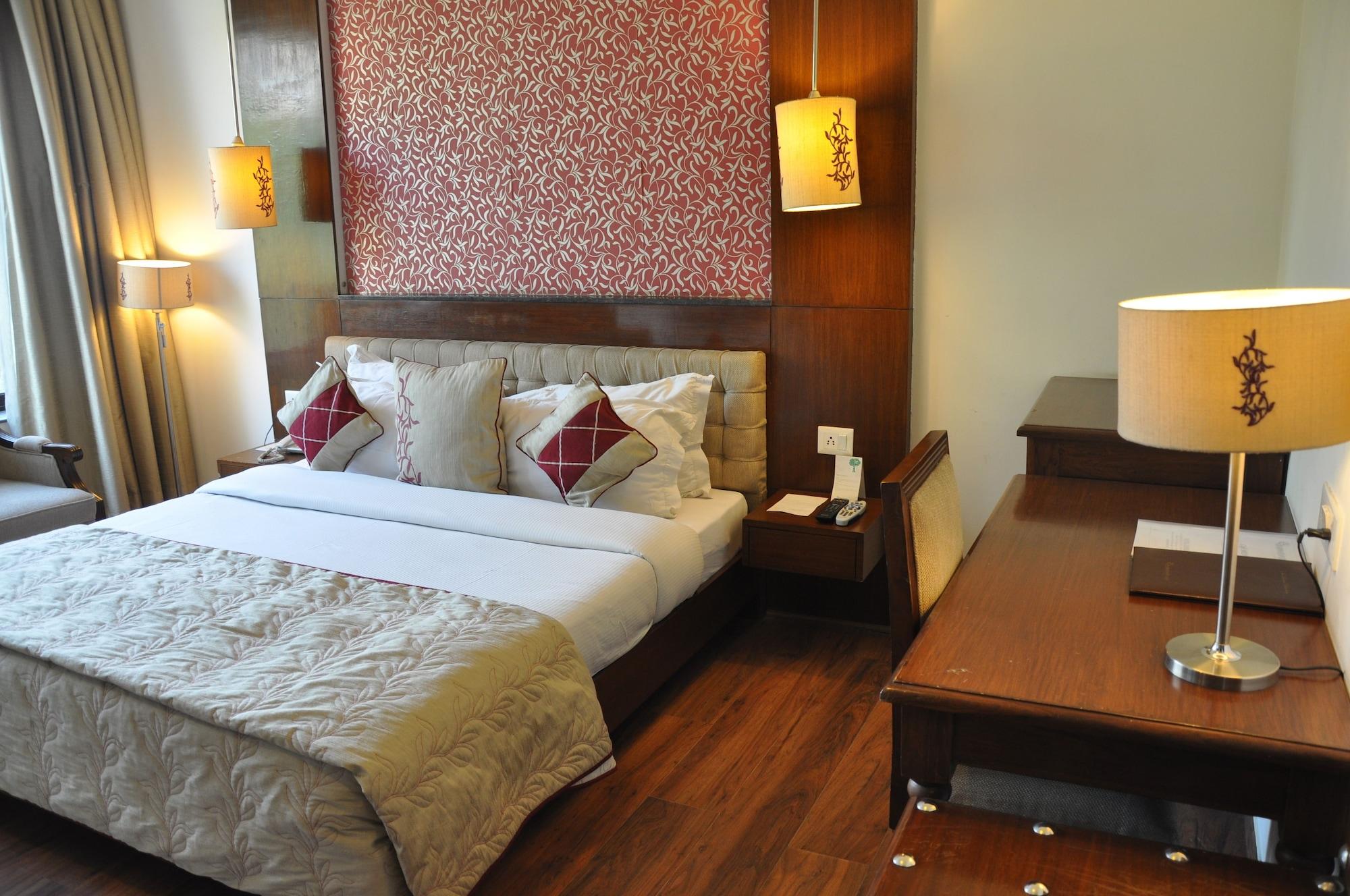 Amara Hotel 3*